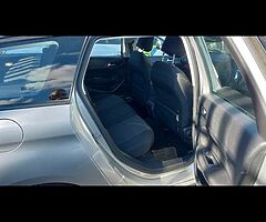 Peugeot 308 easte 2016￼