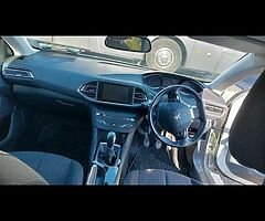 Peugeot 308 easte 2016￼ - Image 5/8
