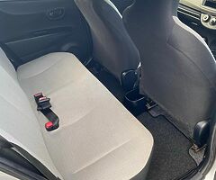 AUTOMATIC Toyota Vitz 1.0 Petrol - Image 9/10