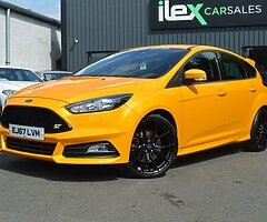 2017 Ford Focus ST-2