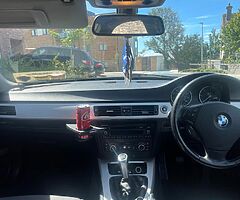 BMW 320D 2010 - Image 5/8