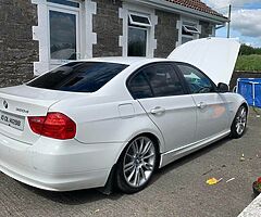 BMW 320D 2010 - Image 7/8