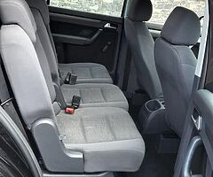 Vw Touran 1.9 Diesel Low mileage - Image 8/10
