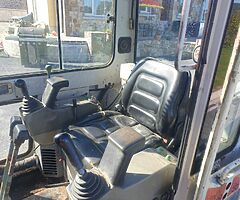 Takeuchi TB106 1.6 ton digger (ON HOLD UNTIL 8pm) - Image 5/6
