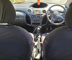 03 Toyota Yaris 1.0 Petrol ( Tax and Tested ) Lady Owner - Image 9/10