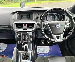 2015 Volvo V40 - Image 9/10