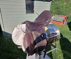 Horse saddles for sale