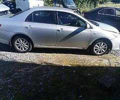 Toyota corolla - Image 3/6
