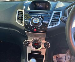 2012 Ford Fiesta - Image 9/9