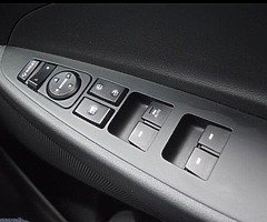 152 Hyundai Tucson - Image 6/7