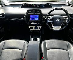 2016 Toyota Prius High Spec 1.5 Petrol Hybrid Automatic - Image 7/10