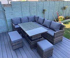 10 SEATER GARDEN SET + RISING TABLE - DELIVERY 