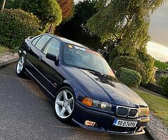 E36 318is - Image 7/7
