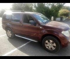 Nissan pathfinder 07
