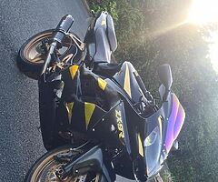 Kawasaki ninja Zx9r