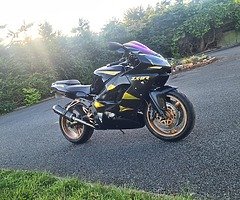 Kawasaki ninja Zx9r