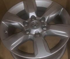 4 Toyota Land Cruiser alloys