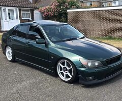 2000 Lexus IS 200
