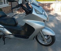 Scooters - Image 8/10