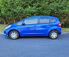 2011 Honda Fit (AUTOMATIC)  - Image 4/10