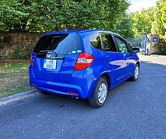 2011 Honda Fit (AUTOMATIC)  - Image 6/10