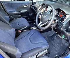 2011 Honda Fit (AUTOMATIC)  - Image 7/10