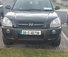 Hyundai tucson 
2 l diesel 
Nct
