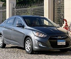 هيونداى اكسنت RB ٢٠١٣ اتوماتيك فابريكا انا اول مالك رخصه سنه وبها شاشة عرض - Image 4/10