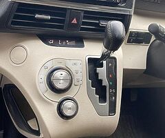Toyota Sienna 7 seater - Image 4/5
