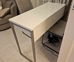 Table & Caires