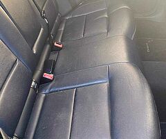 151 mercedes benz E220 premium AMG line - Image 5/10
