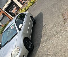 06 Toyota Corolla - Image 7/8