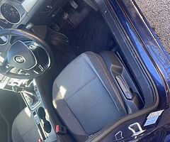 Volkswagen Passat - Image 9/10
