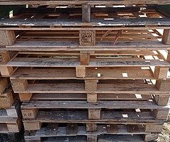 Pallets - Image 6/9