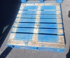 Pallets - Image 9/9