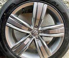19” Genuine Volkswagen Alloys - Image 3/10