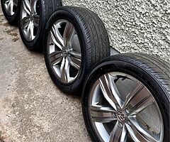 19” Genuine Volkswagen Alloys - Image 9/10