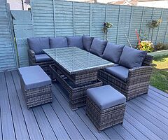 COLLECTION GARDEN RATTAN SET + RISING TABLE / - DELIVERY 