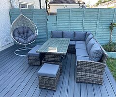 COLLECTION GARDEN RATTAN SET + RISING TABLE / - DELIVERY 