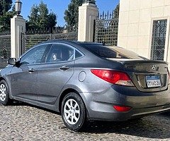 هيونداى اكسنت RB ٢٠١٣ اتوماتيك فابريكا انا اول مالك رخصه سنه وبها شاشة عرض - Image 4/10