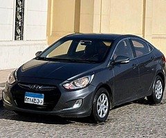 هيونداى اكسنت RB ٢٠١٣ اتوماتيك فابريكا انا اول مالك رخصه سنه وبها شاشة عرض - Image 6/10