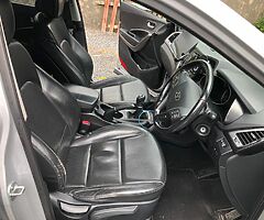 7 seater Santa Fe. - Image 4/10