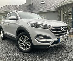 2017 HYUNDAI TUCSON 1.7 DIESEL EXECUTIVE LEATHER SAT NAV REVERSING CAMERA LOW MILEAGE 6 SPEED MANUAL