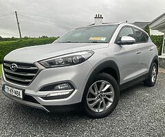 2017 HYUNDAI TUCSON 1.7 DIESEL EXECUTIVE LEATHER SAT NAV REVERSING CAMERA LOW MILEAGE 6 SPEED MANUAL