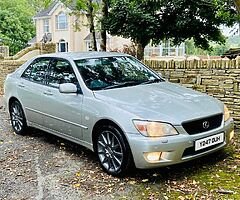 2001 IS200 S - Image 9/9
