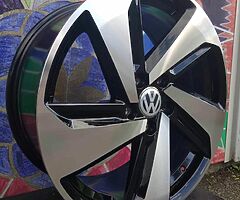 VW Golf GTI
Milton style alloys