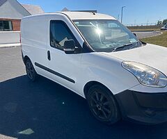 Fiat doblo 2011 - Image 4/10