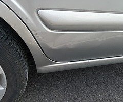 Nissan almera - Image 8/10