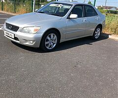 2002 Lexus IS 200