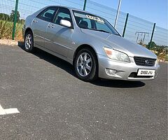 2002 Lexus IS 200